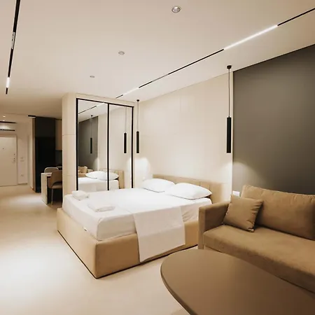 Sevens Luxury * ساراندا